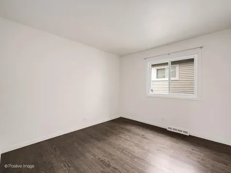 229 South Milton Avenue Glen Ellyn IL 60137
