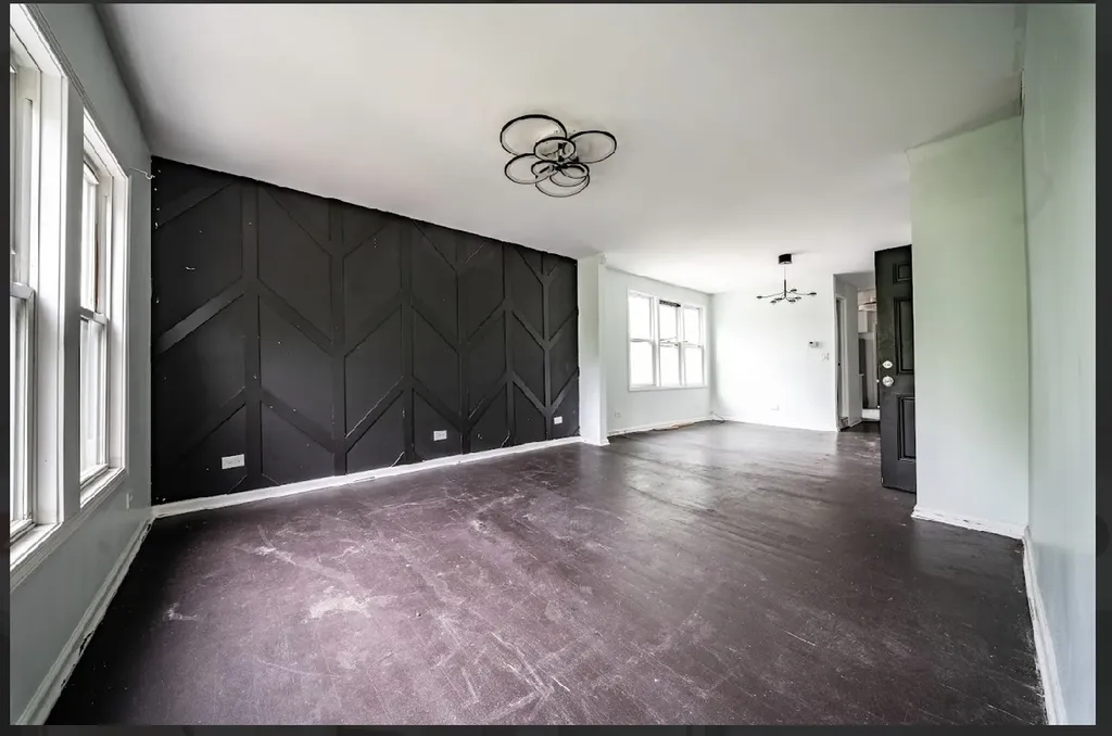 8942 South Baltimore Avenue Chicago IL 60617