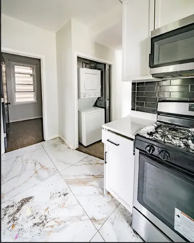 8942 South Baltimore Avenue Chicago IL 60617