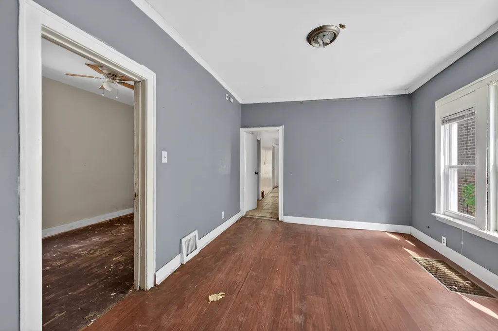 6603 South Oakley Avenue Chicago IL 60636