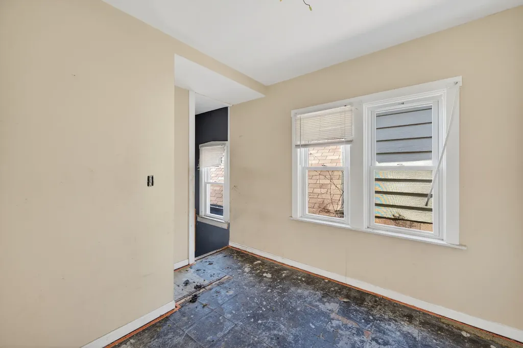 6603 South Oakley Avenue Chicago IL 60636