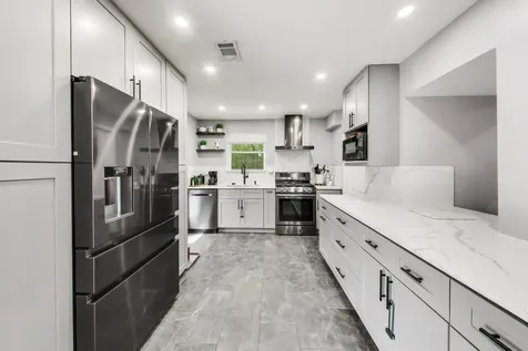 9448 North Oak Avenue Des Plaines IL 60016