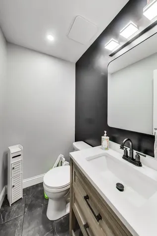 9448 North Oak Avenue Des Plaines IL 60016
