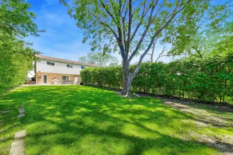 9448 North Oak Avenue Des Plaines IL 60016