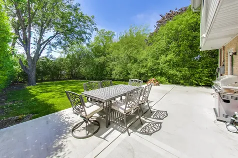 9448 North Oak Avenue Des Plaines IL 60016
