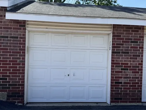 330 Leah Lane Woodstock IL 60098