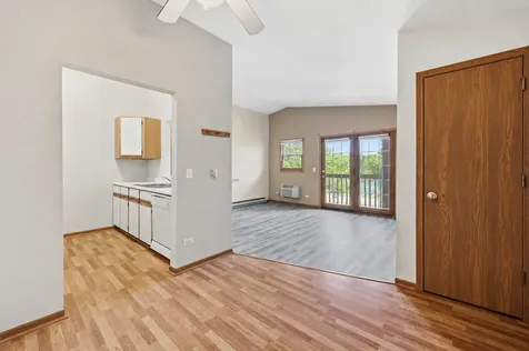 330 Leah Lane Woodstock IL 60098