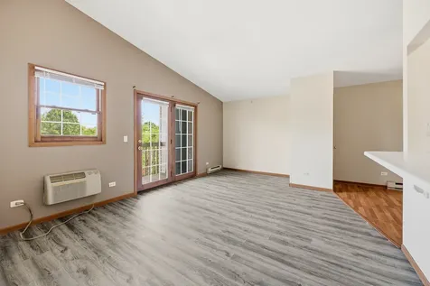 330 Leah Lane Woodstock IL 60098