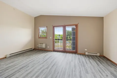 330 Leah Lane Woodstock IL 60098