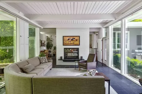151 Maple Avenue Highland Park IL 60035