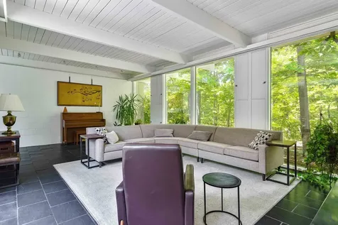 151 Maple Avenue Highland Park IL 60035