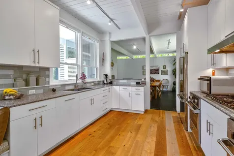 151 Maple Avenue Highland Park IL 60035