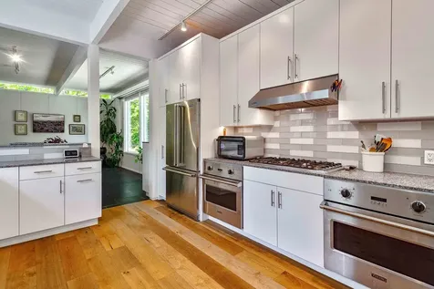 151 Maple Avenue Highland Park IL 60035