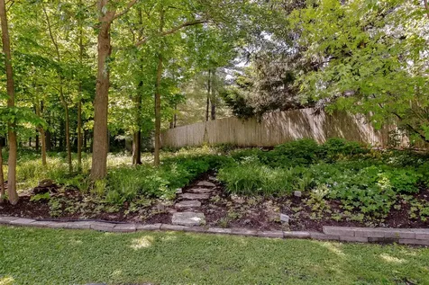 151 Maple Avenue Highland Park IL 60035