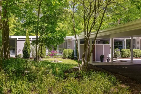 151 Maple Avenue Highland Park IL 60035