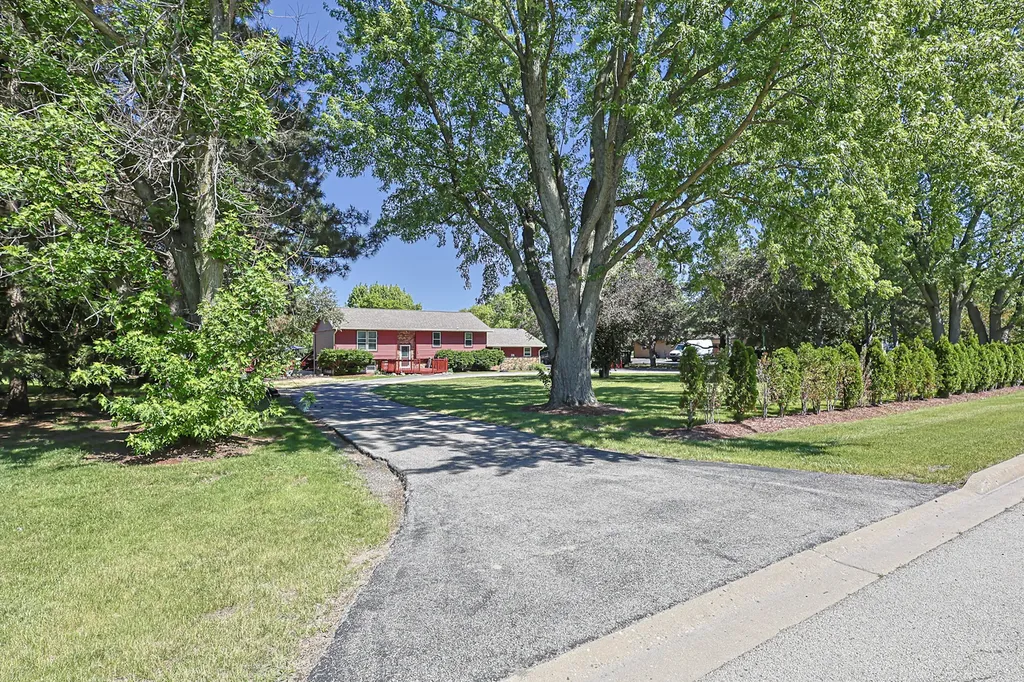 9012 Swanson Road Lake In The Hills IL 60156
