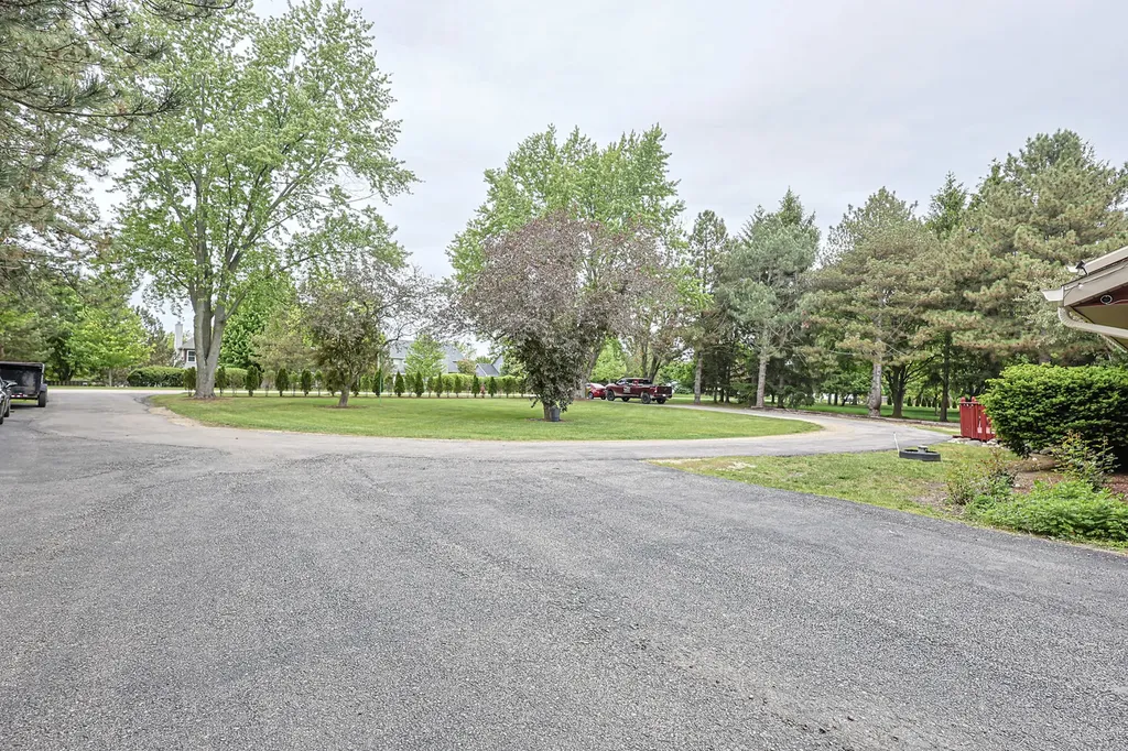 9012 Swanson Road Lake In The Hills IL 60156