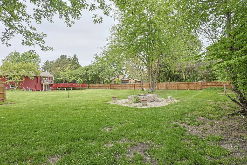 9012 Swanson Road Lake In The Hills IL 60156