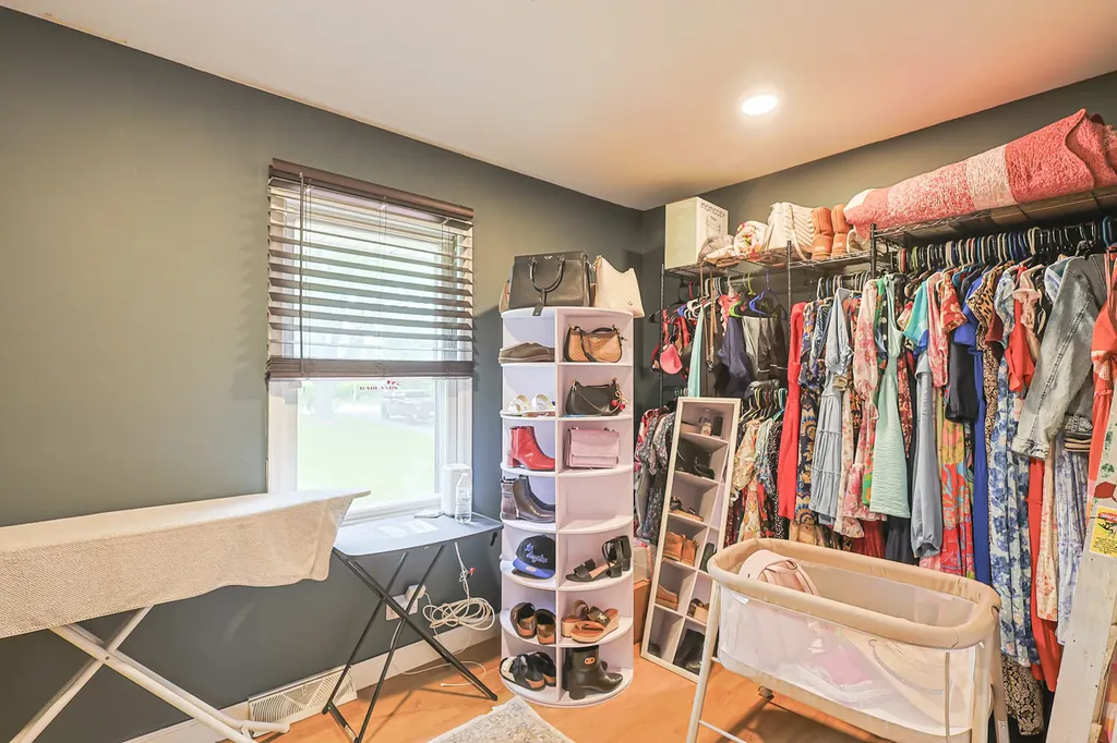 9012 Swanson Road Lake In The Hills IL 60156