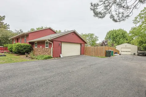 9012 Swanson Road Lake In The Hills IL 60156