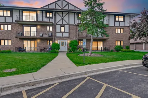 11015 South Theresa Circle Palos Hills IL 60465
