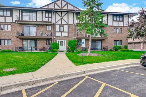 11015 South Theresa Circle Palos Hills IL 60465