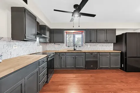 11015 South Theresa Circle Palos Hills IL 60465