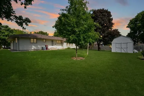 104 South Williamsburg Drive Bloomington IL 61704