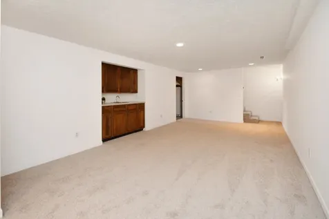 104 South Williamsburg Drive Bloomington IL 61704