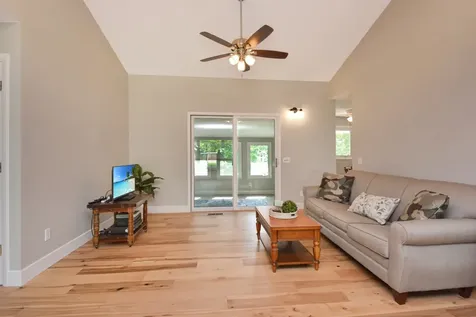 104 South Williamsburg Drive Bloomington IL 61704