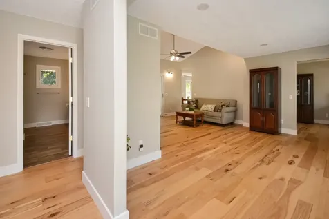 104 South Williamsburg Drive Bloomington IL 61704