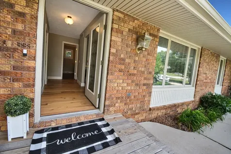 104 South Williamsburg Drive Bloomington IL 61704