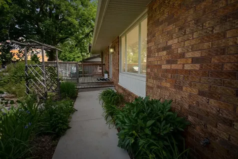 104 South Williamsburg Drive Bloomington IL 61704