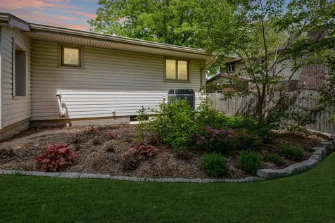 104 South Williamsburg Drive Bloomington IL 61704