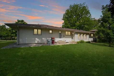 104 South Williamsburg Drive Bloomington IL 61704