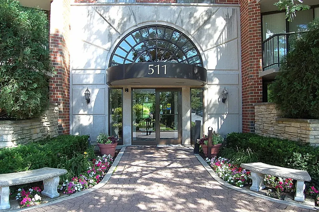 511 Aurora Avenue Naperville IL 60540