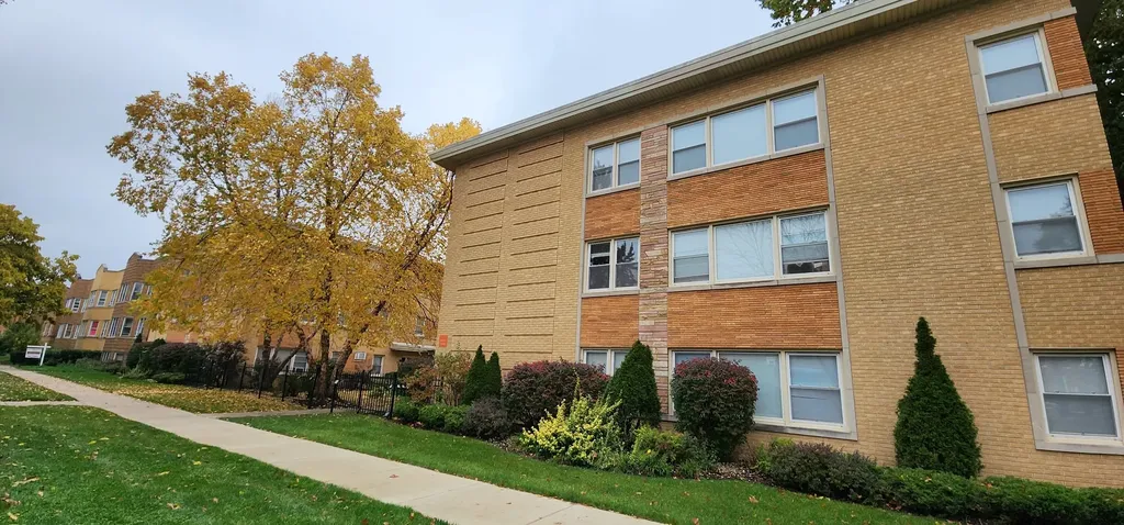 1955 Euclid Avenue Berwyn IL 60402
