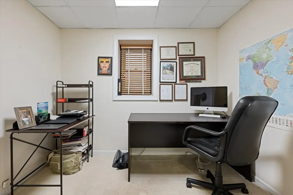 824 West Oakdale Avenue Chicago IL 60614