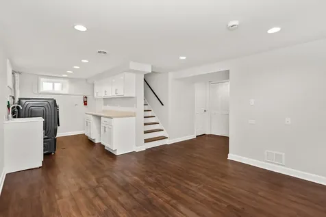 7254 North Osceola Avenue Chicago IL 60631
