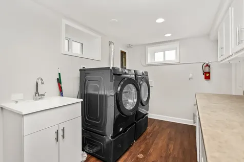 7254 North Osceola Avenue Chicago IL 60631