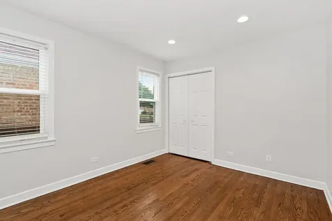7254 North Osceola Avenue Chicago IL 60631