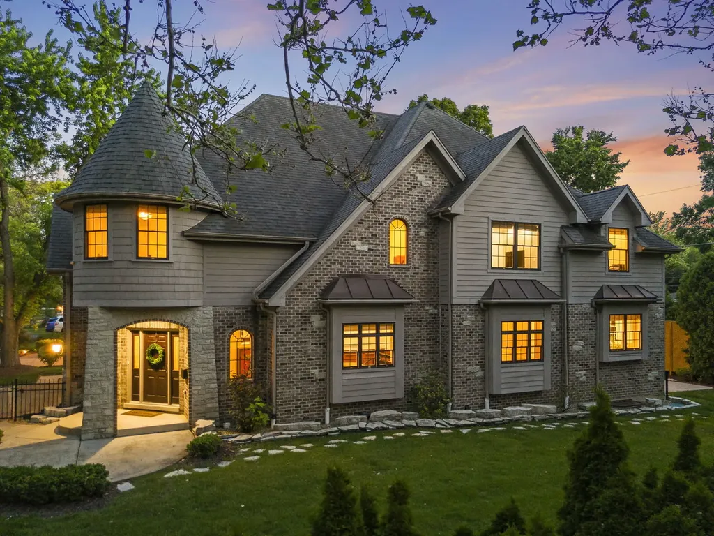 605 Thornwood Drive Naperville IL 60540