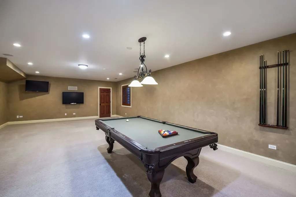 605 Thornwood Drive Naperville IL 60540
