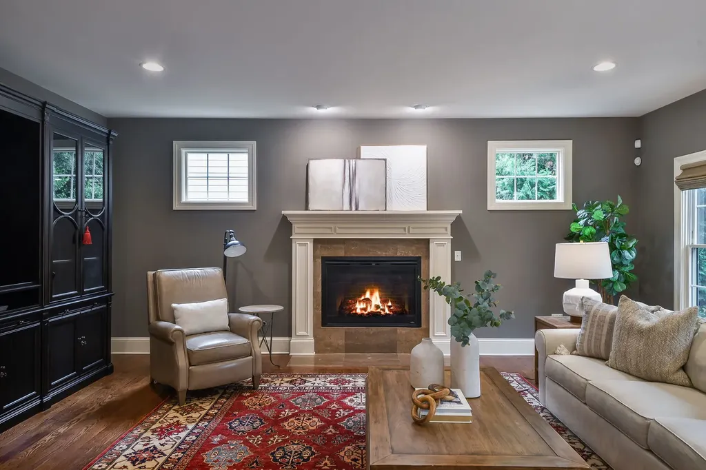 605 Thornwood Drive Naperville IL 60540
