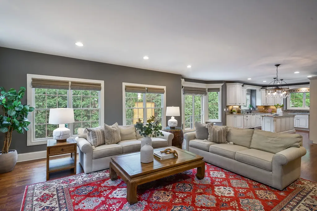 605 Thornwood Drive Naperville IL 60540