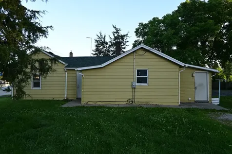 1346 North Division Street Morris IL 60450