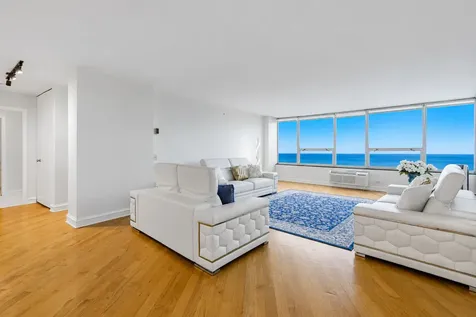 940 West Glenlake Avenue Chicago IL 60660