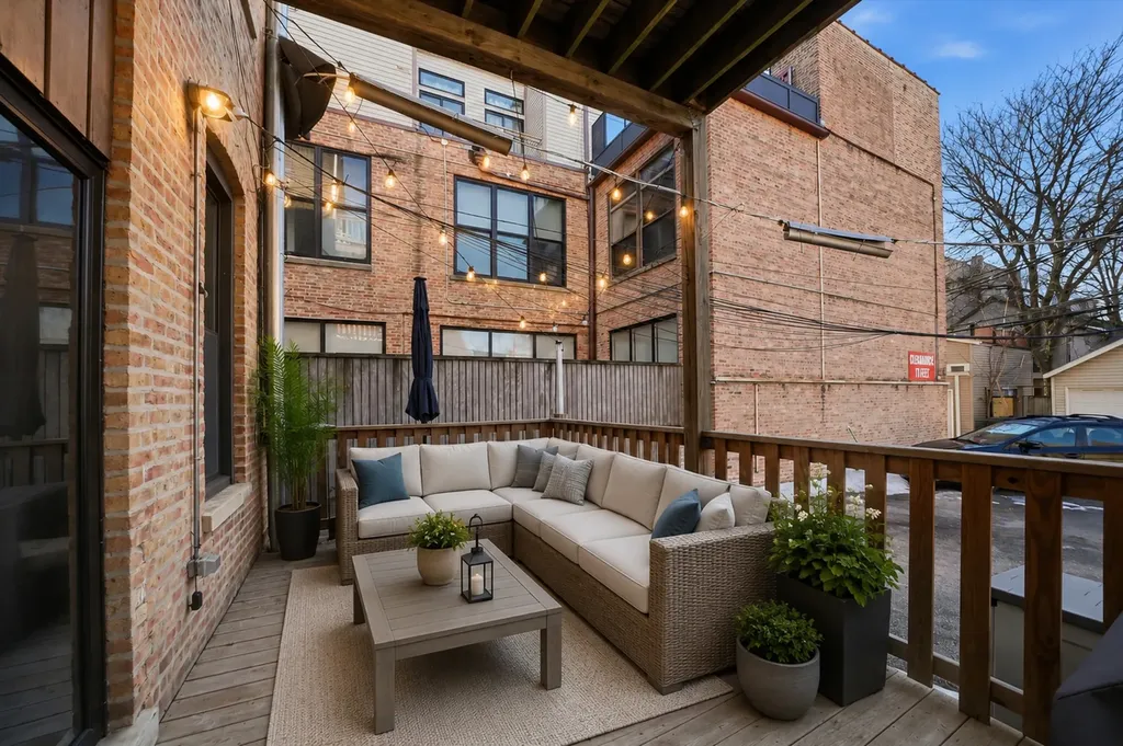 2234 North Racine Avenue Chicago IL 60614