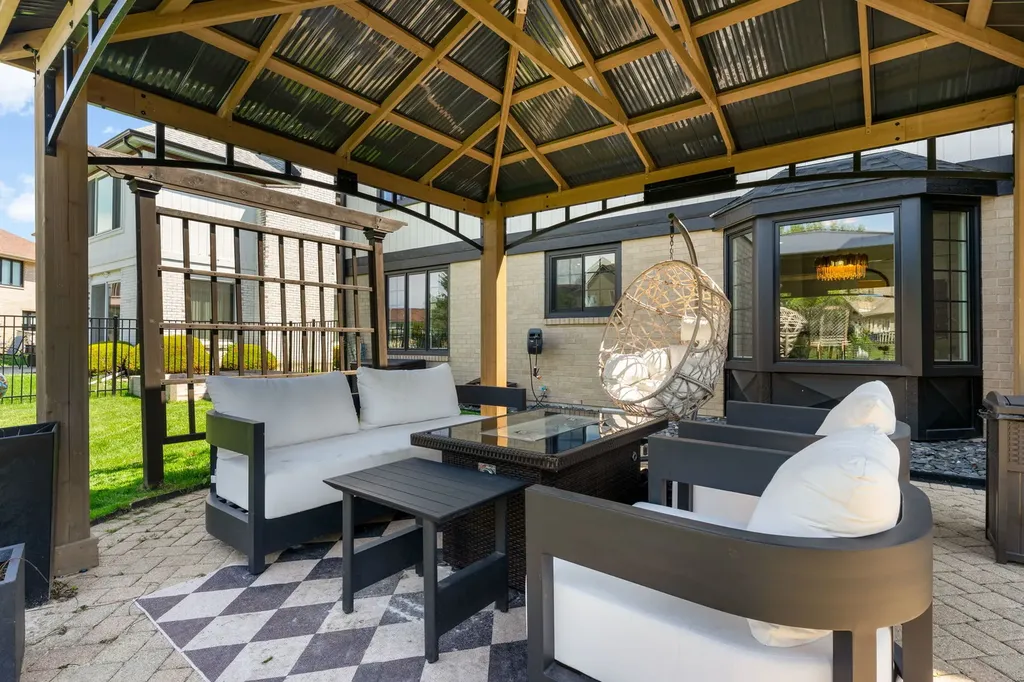 10728 Chaucer Drive Willow Springs IL 60480