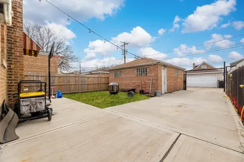 7124 South Kedzie Avenue Chicago IL 60629